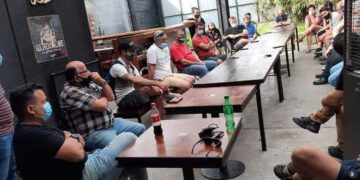 LA UCI JUNTO A COMERCIANTES Y EL EJECUTIVO POR LA EXTENSIÓN HORARIA