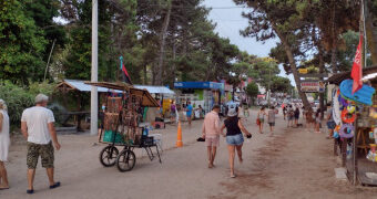 MAR AZUL CUENTA CON SU PROPIA PEATONAL