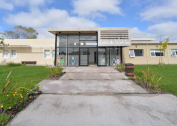 LOS MÉDICOS QUE SE DESEMPEÑAN EN EL SECTOR PÚBLICO RECIBIRÁN UN 30% DE AUMENTO EN EL SALARIO BÁSICO