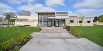 LOS MÉDICOS QUE SE DESEMPEÑAN EN EL SECTOR PÚBLICO RECIBIRÁN UN 30% DE AUMENTO EN EL SALARIO BÁSICO