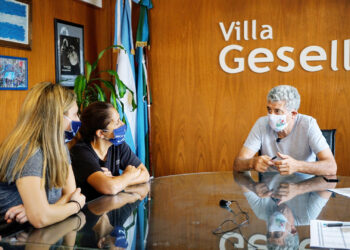 UN POCO MÁS CERCA DE LA PRECIADA CANCHA