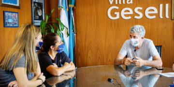 UN POCO MÁS CERCA DE LA PRECIADA CANCHA