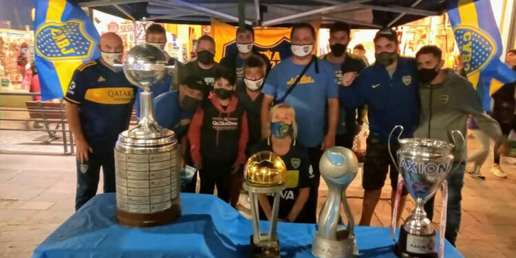 A LO BOCA VILLA GESELL, DE COPAS EN LA PEATONAL