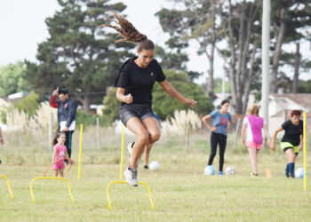 LAS CUERVAS Y LAS CANARIAS COMENZARON A ENTRENAR