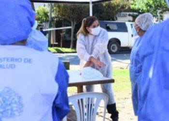 SE REALIZAN HISOPADOS EN LA PLAZA CARLOS GESELL