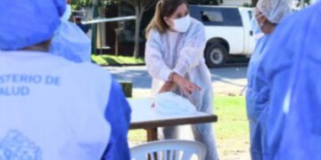 SE REALIZAN HISOPADOS EN LA PLAZA CARLOS GESELL