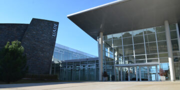 MÁS DE 57 AÑOS EN EL PAÍS, CASI 9 AÑOS DE UADE EN LA COSTA ATLÁNTICA