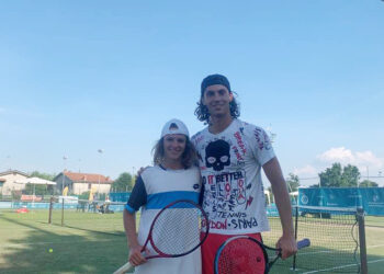 VITO DARDERI LLEVA SU TENIS A MONTENEGRO