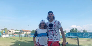 VITO DARDERI LLEVA SU TENIS A MONTENEGRO