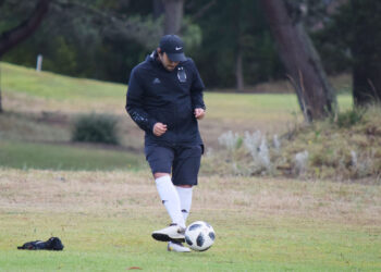 GESELINOS BATALLARON CONTRA EL FRÍO, LLUVIA Y BARRIO EL TULSA