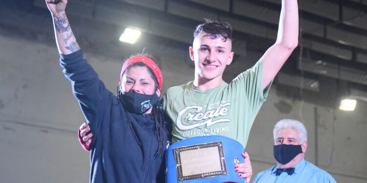 EXITOSA VELADA EN LA ESCUELA TIBURONA BOX