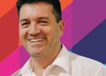 NOSOTROS ESTAMOS PARA HACER. LA OPOSICIÓN PARA IMPEDIR.