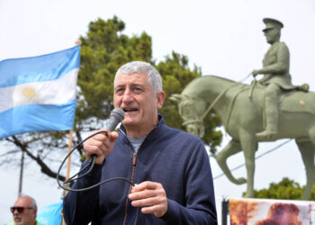 PALABRAS, GESTOS Y ACCIONES