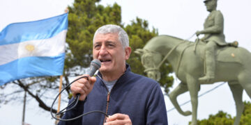 PALABRAS, GESTOS Y ACCIONES