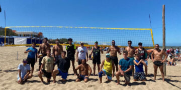 UN SÁBADO A PURO BEACH VOLEY