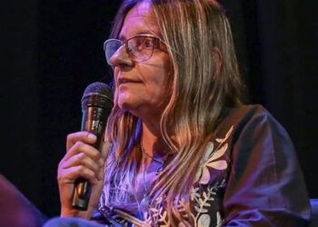 SEPARADOS PERO JUNTOS