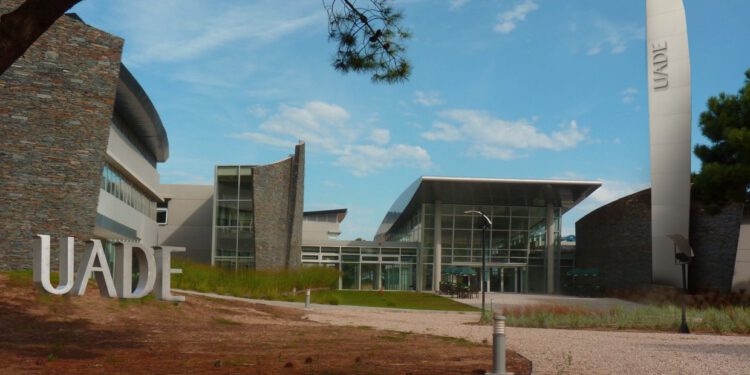 UADE HUB ORGANIZA “IMPULSA TU EMPRENDEDOR”