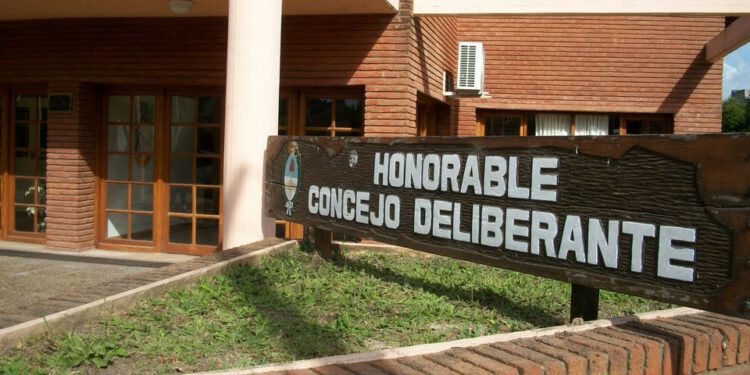 CITAN A AUTORIDADES DE CEVIGE Y A LA REPRESENTANTE MUNICIPAL