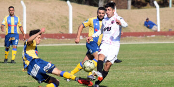 EL CUERVO VOLÓ, EL CANARIO NO PUDO