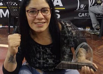 CINTIA CÁCERES RECONOCIDA POR EL “CHINO MAIDANA”