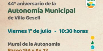 Acto por el  aniversario de la  autonomía municipal