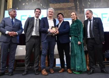 PREMIO GOBERNADOR ENRIQUE TOMÁS CRESTO