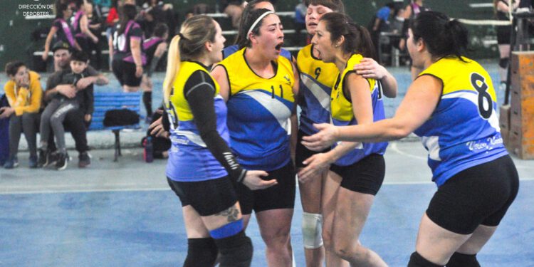 El torneo de “Las Brujas” colmó el polideportivo