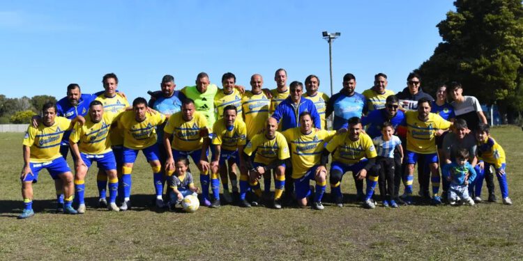 El «Canario» abrochó  el bicampeonato