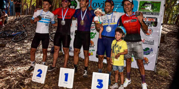 El ciclismo geselino siempre en un podio