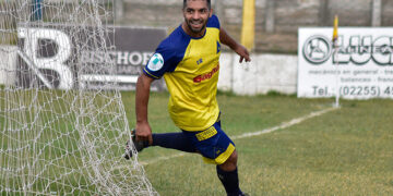 Atlético ganó y sigue arriba