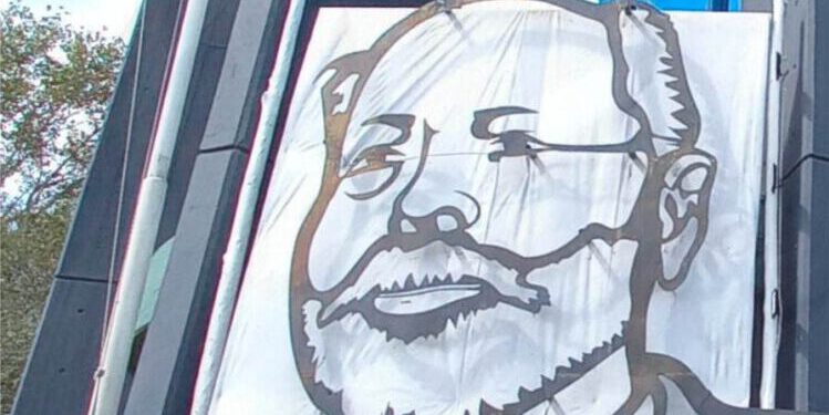 «Carlos Gesell Iluminado» en el tanque de Obras Sanitarias