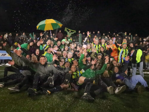 3 geselinas campeonas con Aldosivi