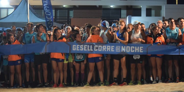 Gesell Corre de Noche