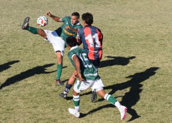 Sólo El Cuervo ganó en el debut