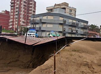 Costanera abajo. Paseo 110