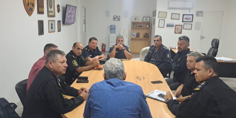 El Ejecutivo se reunió con autoridades policiales