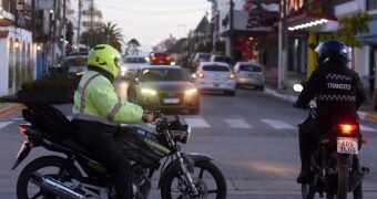 Agravan multas y ordena la destrucción de los escapes modificados