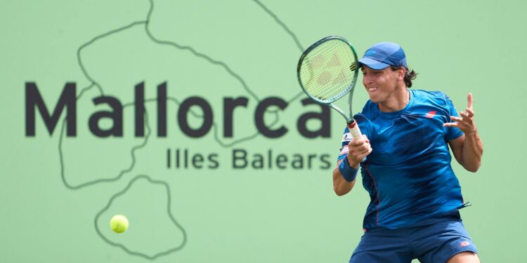 Darderi avanza en el ATP de Mallorca