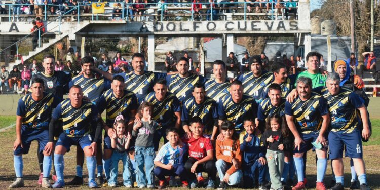 Atlético y San Lorenzo se coronaron en el Senior