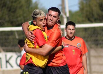 Derrotas para Cuervos y Zorros