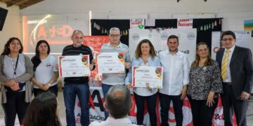 En busca de soluciones a la crisis actual