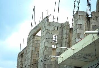 Paralizan construcciones obras clandestinas y antirreglamentarias