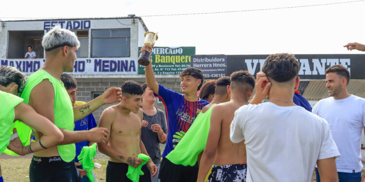 Exitoso torneo barrial de fútbol mixto