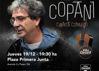 Ignacio Copani en la Plaza Primera Junta