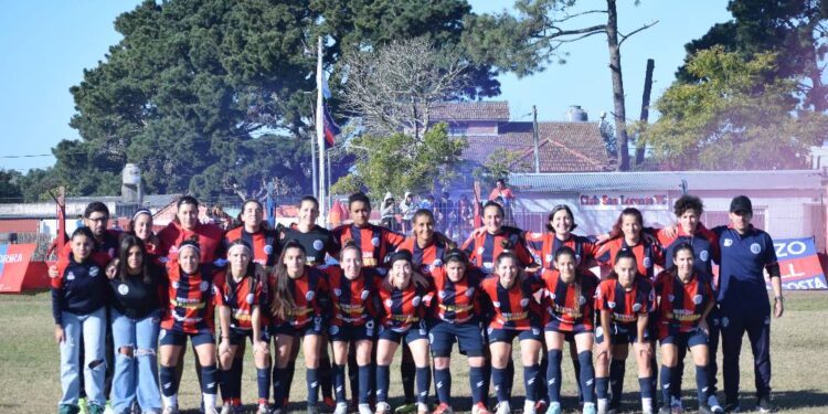 FÚTBOL. Las Cuervas BIcampeonas