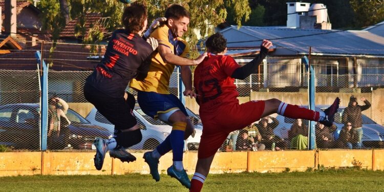 LIGA MADARIAGUENSE. DEBUT PARA LOS EQUIPOS GESELINOS