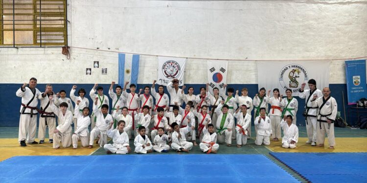 25 AÑOS DE LA ESCUELA UNIDAD Y HERMANDAD DE TANG SOO DO