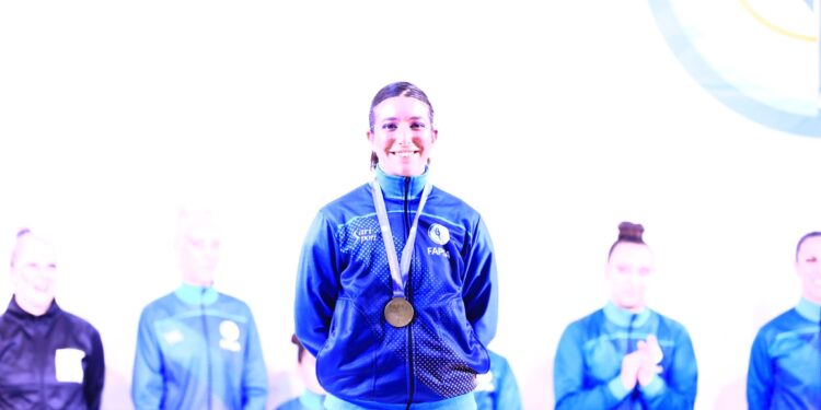 UNA GESELINA EN EL MUNDIAL DE POLE SPORT Y AÉREOS