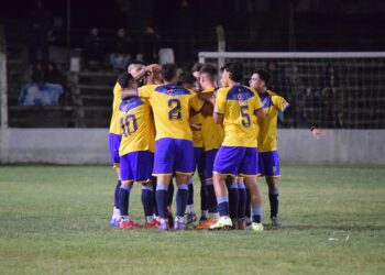 Atlético ganó y busca la clasificación