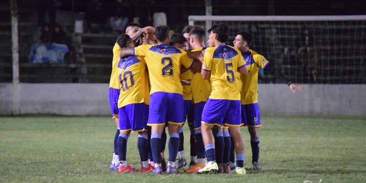 Atlético ganó y busca la clasificación